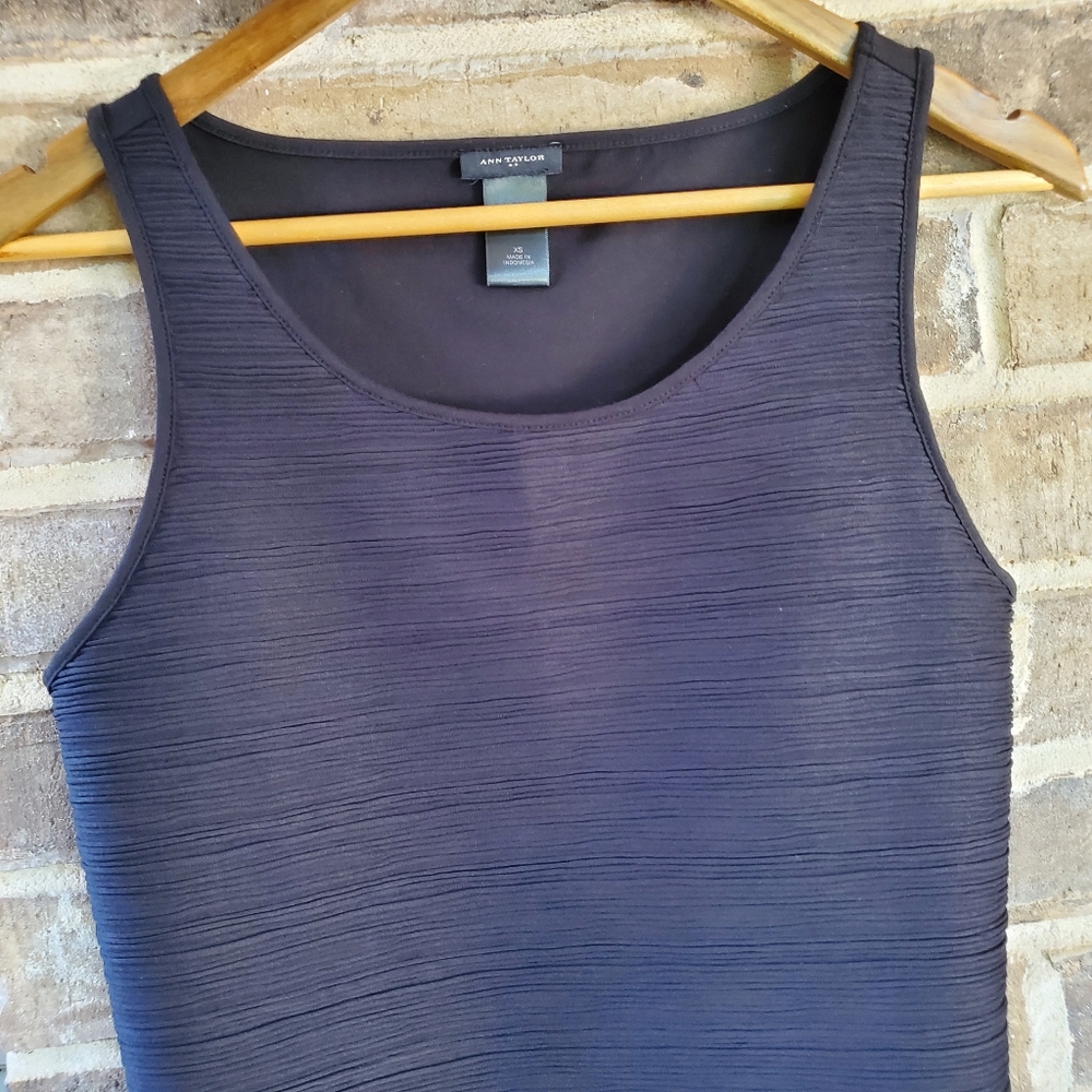 EUC Ann Taylor Sleeveless Top XS